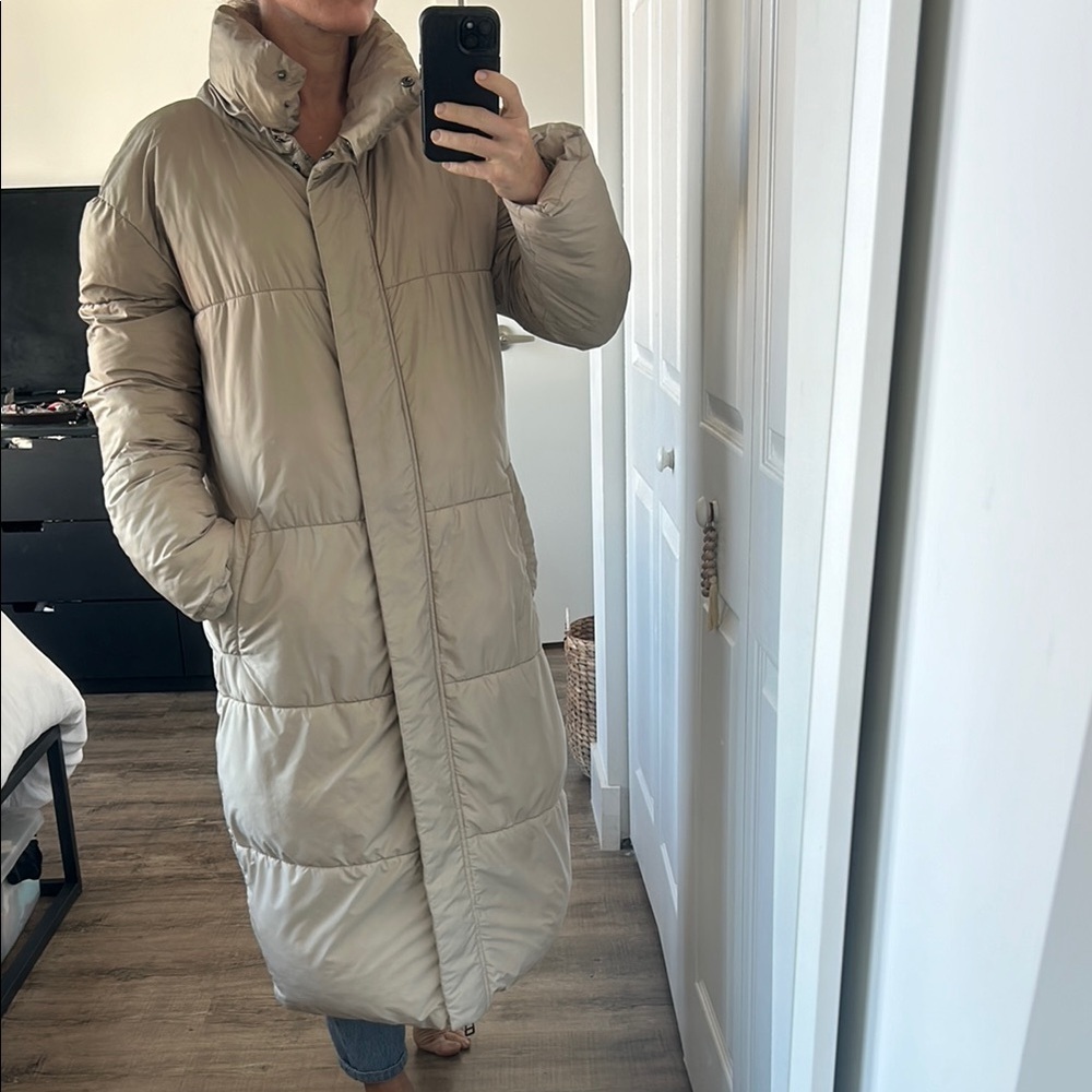 Busayo Collective Long Ombre Puffer Coat size S - Picture 6 of 14